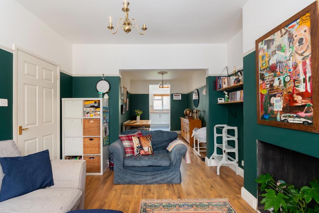 0 S7 SSG - Living Room B.jpg