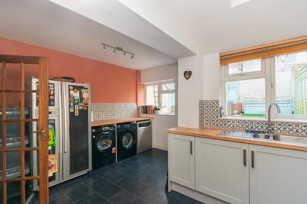 0 S7 SSG - Kitchen B.jpg