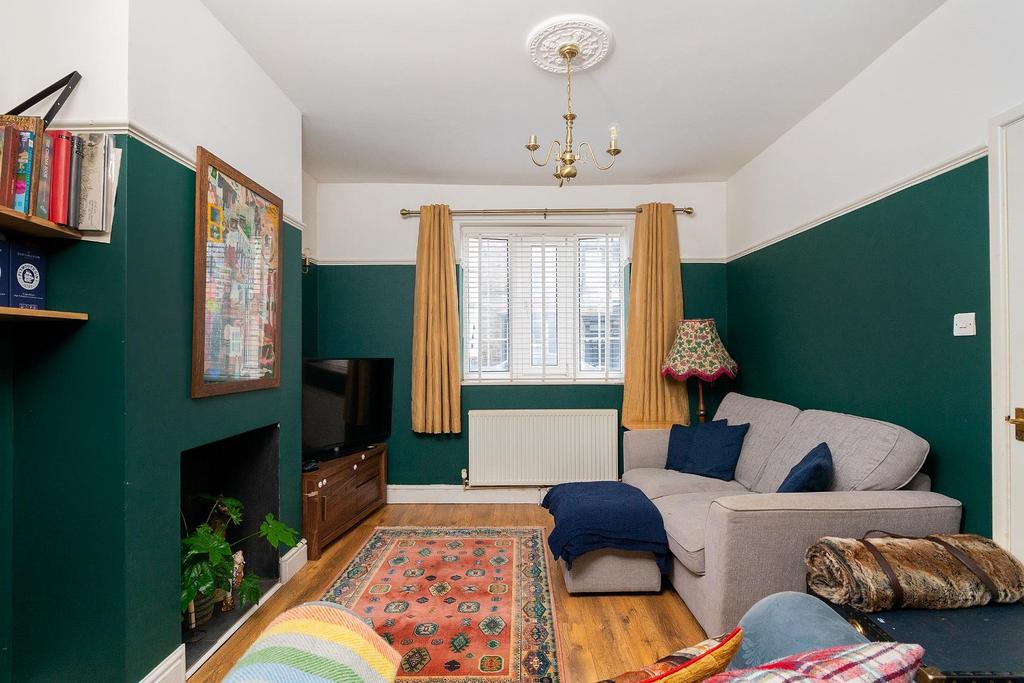 0 S7 SSG - Living Room D.jpg