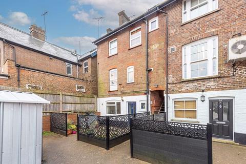 4 bedroom end of terrace house for sale, Tring