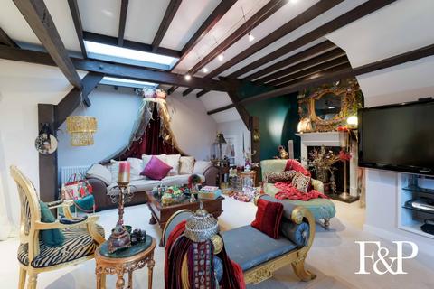 3 bedroom apartment for sale, Longbourn, Windsor