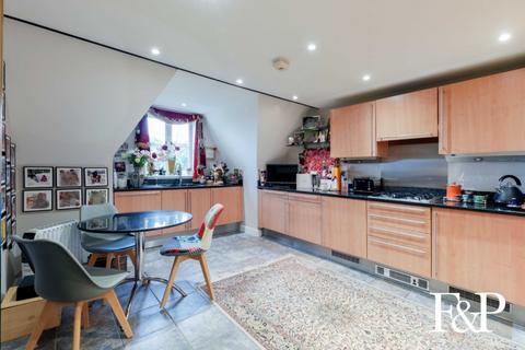 3 bedroom apartment for sale, Longbourn, Windsor