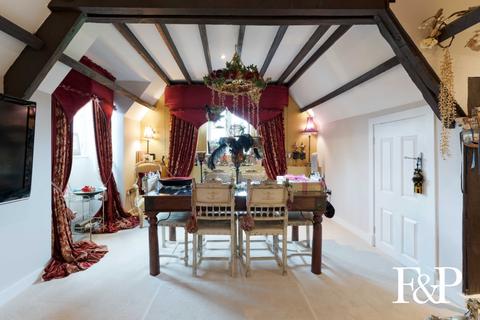 3 bedroom apartment for sale, Longbourn, Windsor