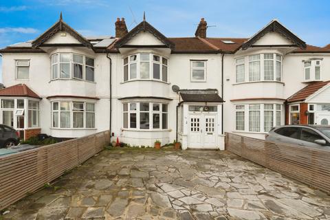 4 bedroom terraced house to rent, Eastern Avenue