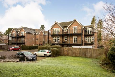 2 bedroom apartment to rent, Milford House, Pembroke Road, Woking, GU22