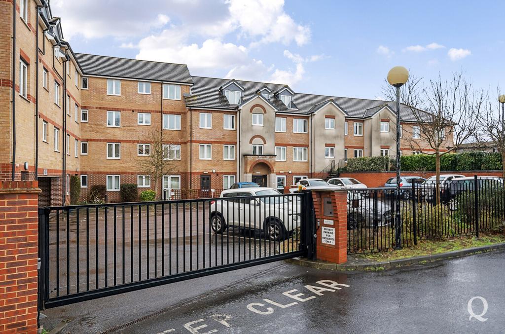 D04ebb98-bacc-490...