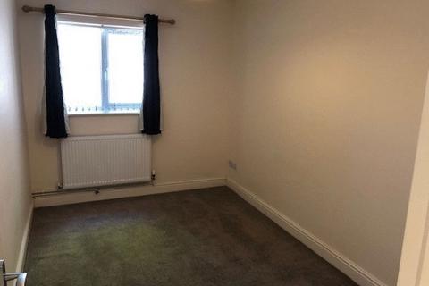 2 bedroom flat to rent, High Street, Henfield