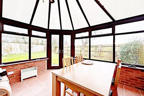 9 Chestnut Close, Lower Moor, Pershore, WR10 2RE