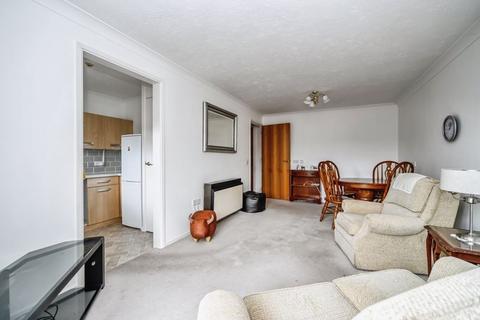 1 bedroom retirement property for sale, 1 Warwick Avenue, Bedford MK40