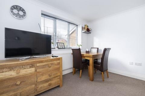 2 bedroom flat for sale, Tanners Way, Crowborough