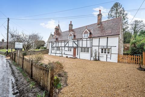 3 bedroom detached house to rent, Ovington, Hampshire SO24