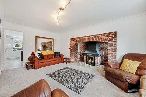 5 bedroom detached house for sale, Ellar Gardens, Menston, Ilkley, West Yorkshire, LS29