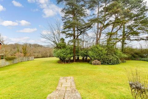 1 bedroom flat for sale, Coombe Hall Park, East Grinstead, West Sussex