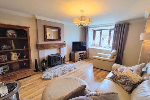 4 bedroom detached house for sale, Crowtrees Park, Brighouse HD6