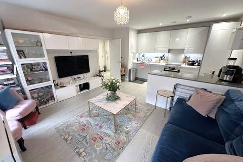1 bedroom apartment for sale, Westcombe House, 38 Windsor Street, Uxbridge, UB8
