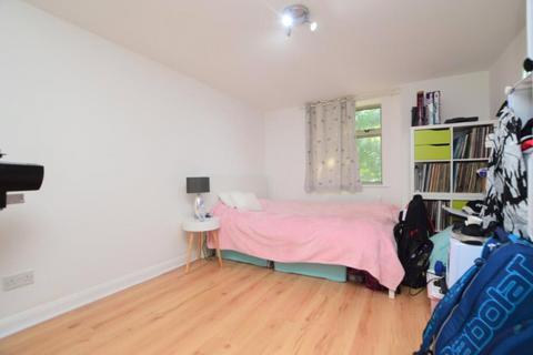 1 bedroom apartment to rent, Bell Green, London, SE26