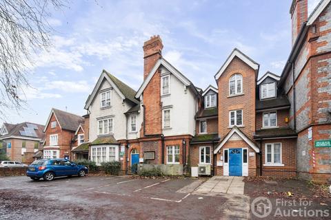 Studio for sale, London Road, Reading, Berkshire