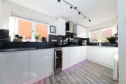 3 Canalside, Old Stratford, Milton Keynes, MK19 6EX