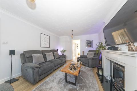 3 Canalside, Old Stratford, Milton Keynes, MK19 6EX
