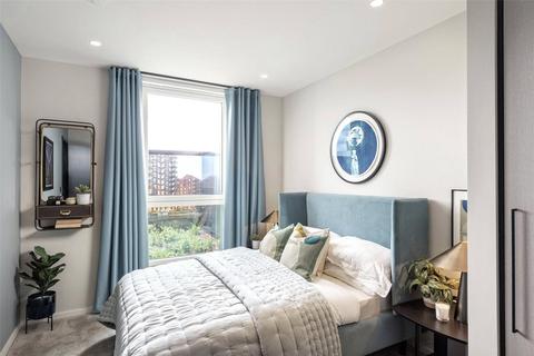2 bedroom apartment for sale, Heron Wharf, Heron Wharf, Leven Road, London, E14