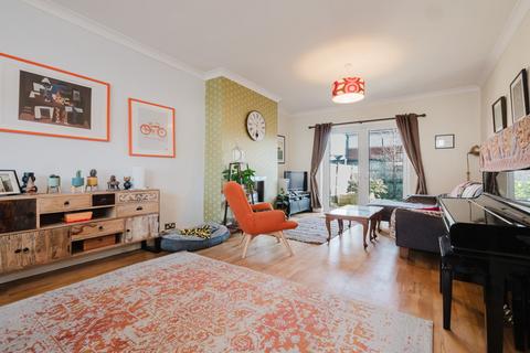 22 Avondale Road, Stretford, Manchester, M32 0GB