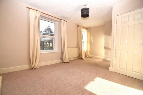 3 bedroom terraced house to rent, North Street, Okehampton