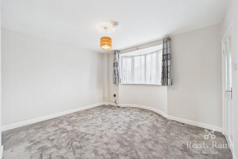 3 bedroom end of terrace house to rent, Middleton Road, York YO24