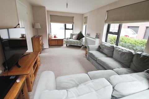 3 bedroom semi-detached house for sale, Manor House View, Castleford WF10