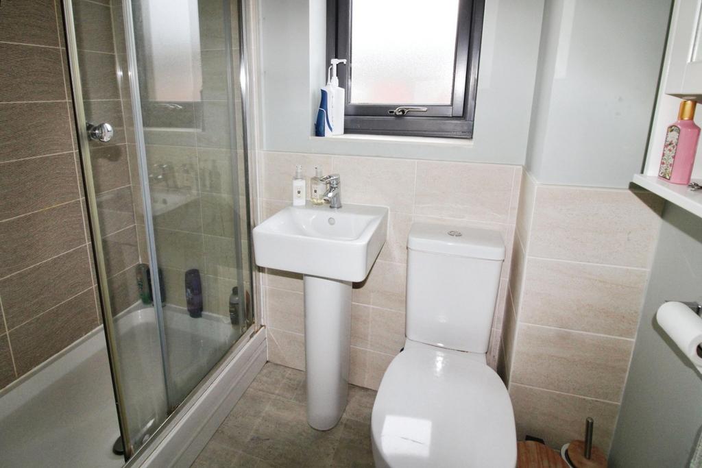 En Suite Shower Room