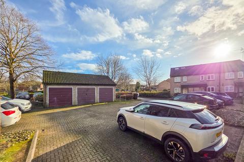 33 Brecken Close, St Albans, AL4 9LF