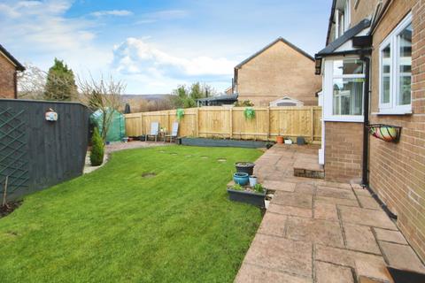 4 bedroom semi-detached house for sale, Burwell Close, Derbyshire SK13