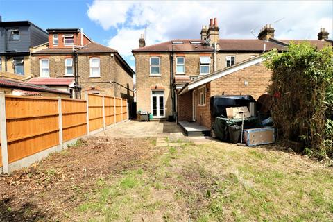 4 bedroom semi-detached house for sale, Airlie Gardens, Ilford IG1