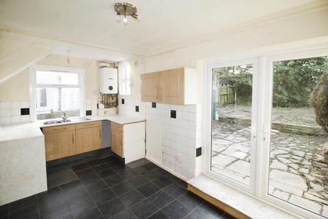 2 bedroom semi-detached house for sale, Waincliffe Crescent, West Yorkshire LS11