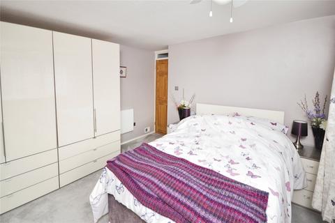 3 bedroom terraced house for sale, Thatchers Lane, Rochester ME3