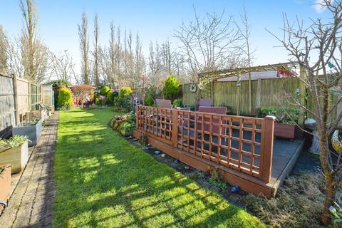 3 bedroom semi-detached house for sale, Lindleys Lane, Nottingham NG17