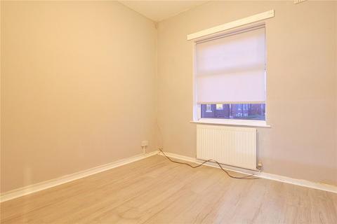 3 bedroom terraced house to rent, Greswell Street, Manchester M34