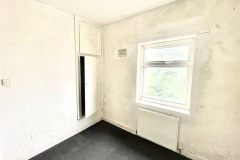 16 Mount Terrace, Wombwell, Barnsley, S73 8LQ