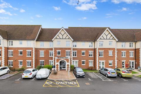 1 bedroom apartment to rent, Massetts Road, Horley RH6