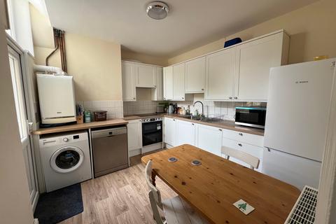 1 bedroom house to rent, Elmgrove Road, Bristol BS16