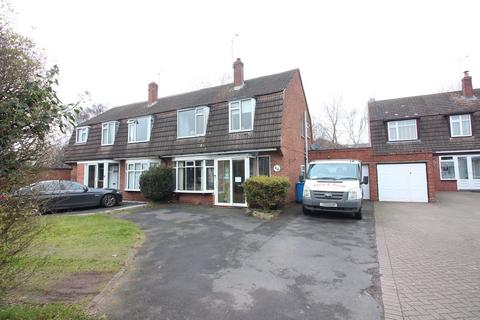 68 Planks Lane, Wombourne, Wolverhampton, WV5 8DU