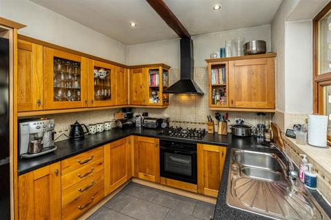 3 bedroom semi-detached house for sale, Newlands Road, Halifax HX2