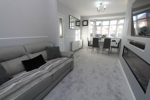 3 bedroom end of terrace house for sale, Yew Tree Road, Dudley DY2