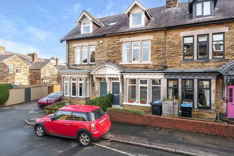 4 bedroom terraced house for sale, Grange Avenue, Harrogate, HG1