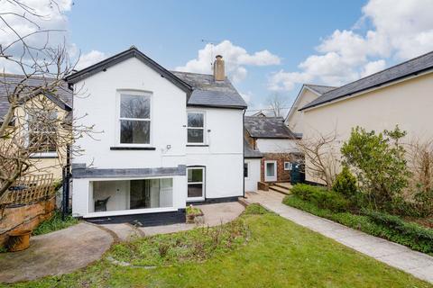 3 bedroom property for sale