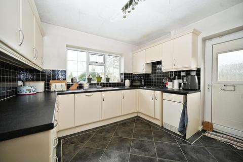 5 bedroom detached house for sale, Layton Avenue, Rawdon, Leeds