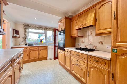 3 bedroom semi-detached house for sale, St James Avenue, Bexhill-on-Sea, TN40