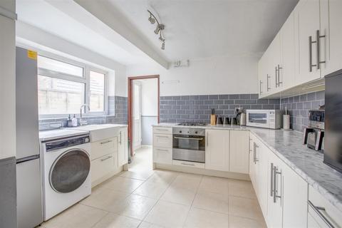 3 bedroom semi-detached house for sale, Lindsay Avenue, High Wycombe HP12