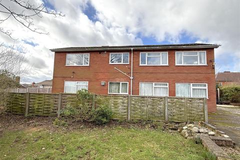 2 bedroom maisonette for sale, Castle Court, Burton-On-Trent DE13