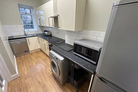 2 bedroom flat to rent, Learmonth Court, Comely Bank, Edinburgh, EH4