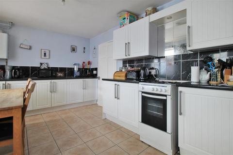 3 bedroom end of terrace house for sale, Pennine Walk, Fareham PO14